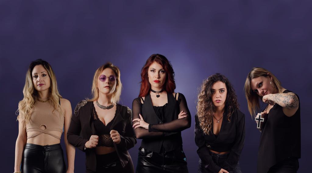 copystrange kind of women 1